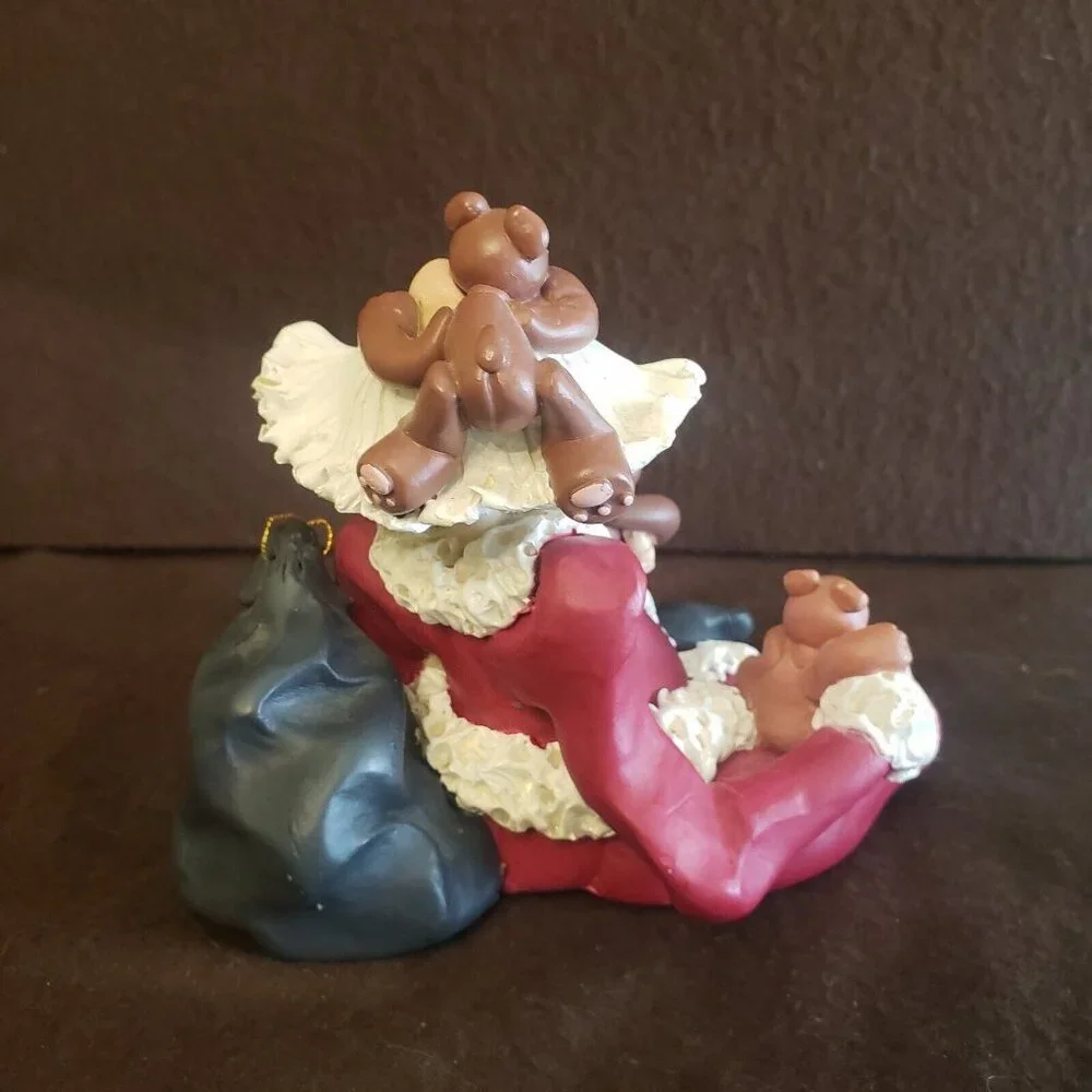Vintage Possible Dreams Mini Munchikins Santa 1992 Figurine with bears resin Sad